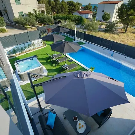 Terrazza Βίλα *